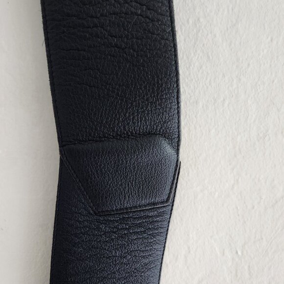 Vintage extra wide black leather gold hardware belt Sz S-M - Picture 8 of 11